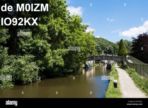 narrowboats-on-the-rochdale-canal-hebden-bridge-c